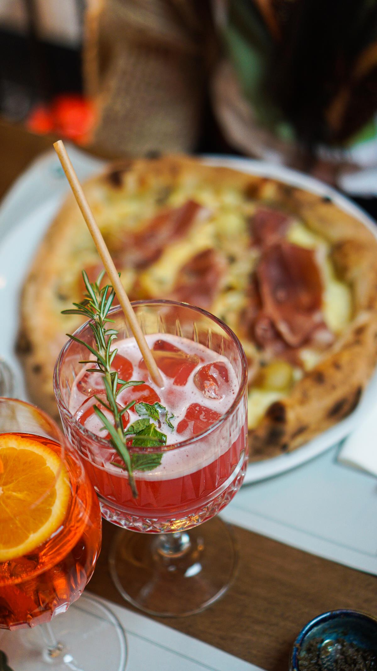 brunch dario lounge